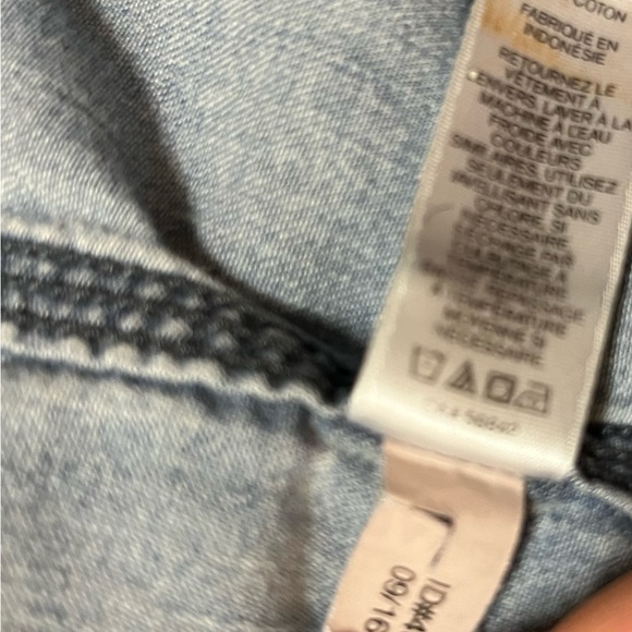 EXPRESS denim shirt gently used embroidered hearts ❤️ on back size L - Picture 13 of 15